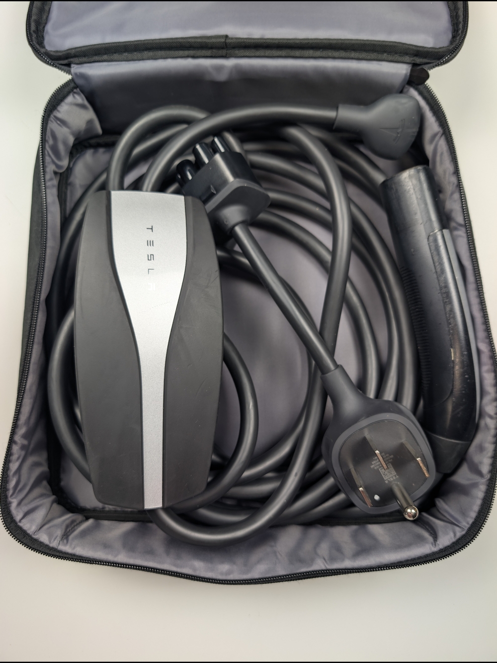 Tesla Gen 2 Mobile Connector Bundle Portable EV Charger NEMA 14-50 & 5-15 Bag